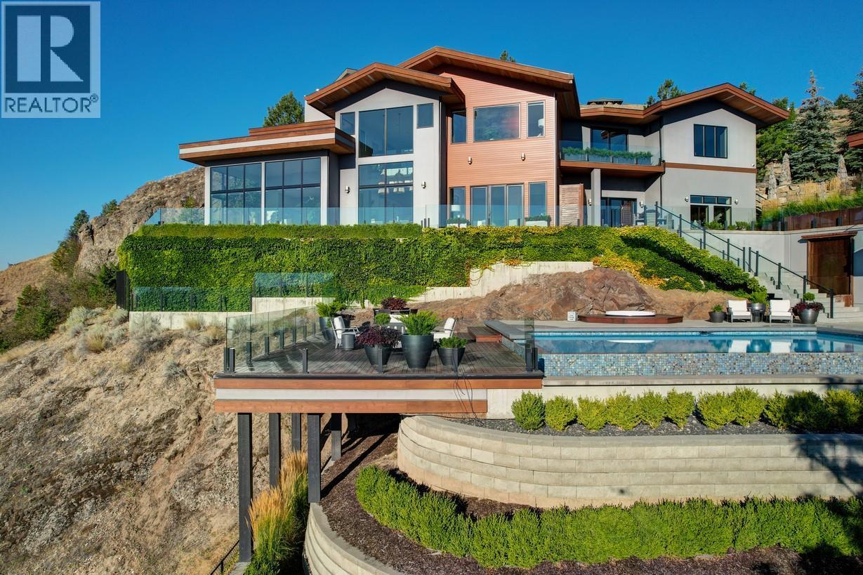 733 Forestridge Lane, Kelowna, BC - Outdoor With In Ground Pool