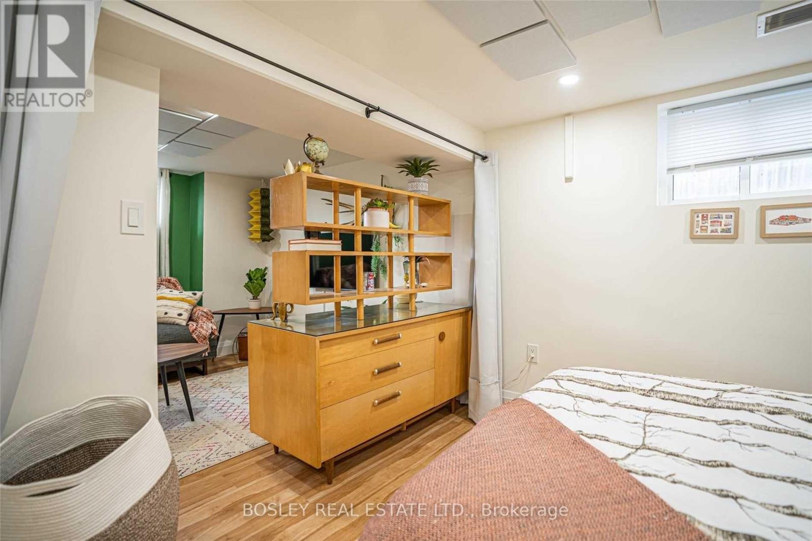 Lower - 7 Colfax Street, Toronto, ON - Indoor