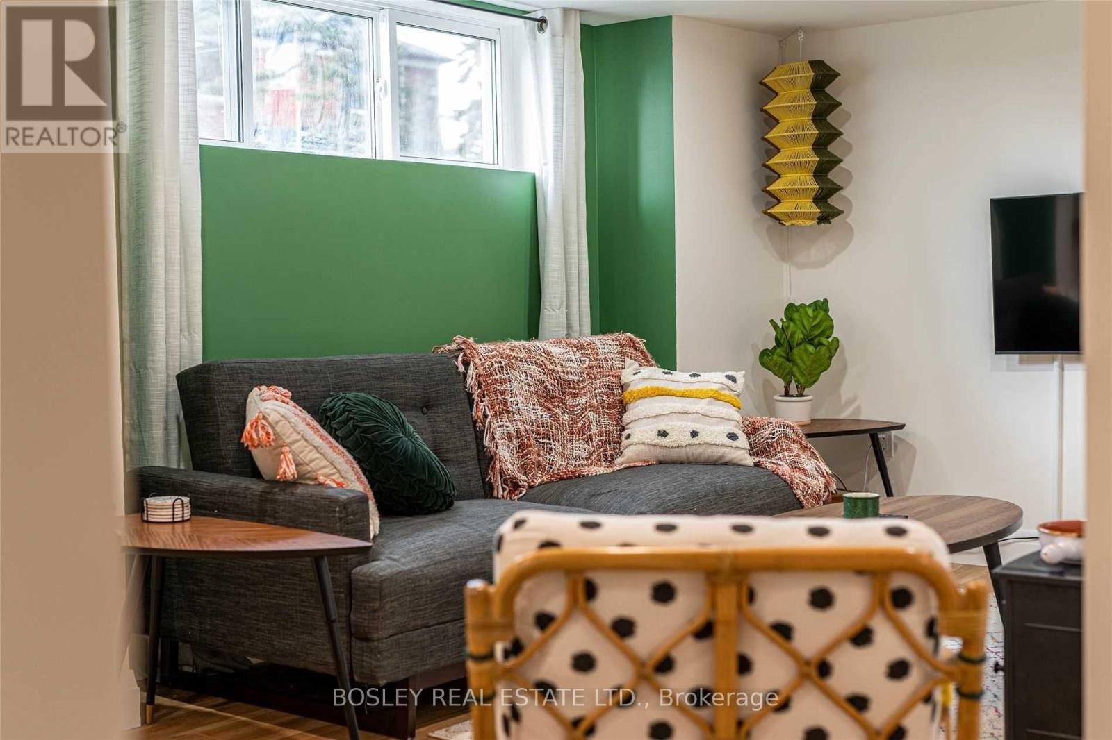 Lower - 7 Colfax Street, Toronto, ON - Indoor