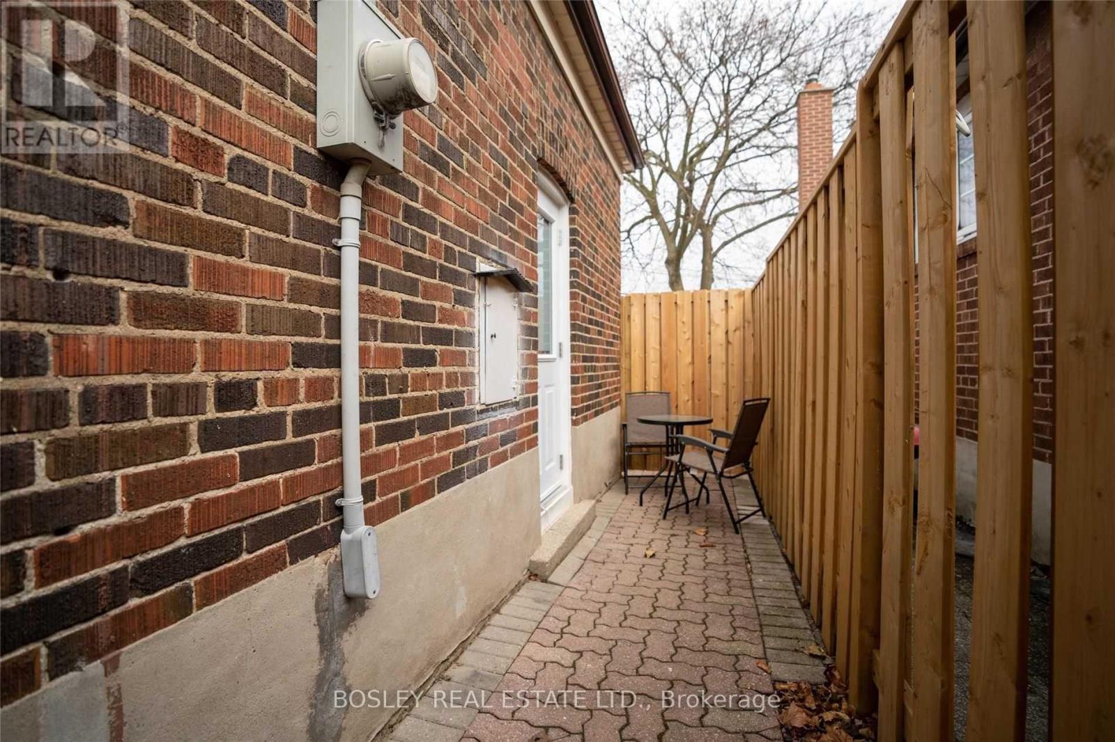 Lower - 7 Colfax Street, Toronto, ON - Indoor Photo Showing Other Room