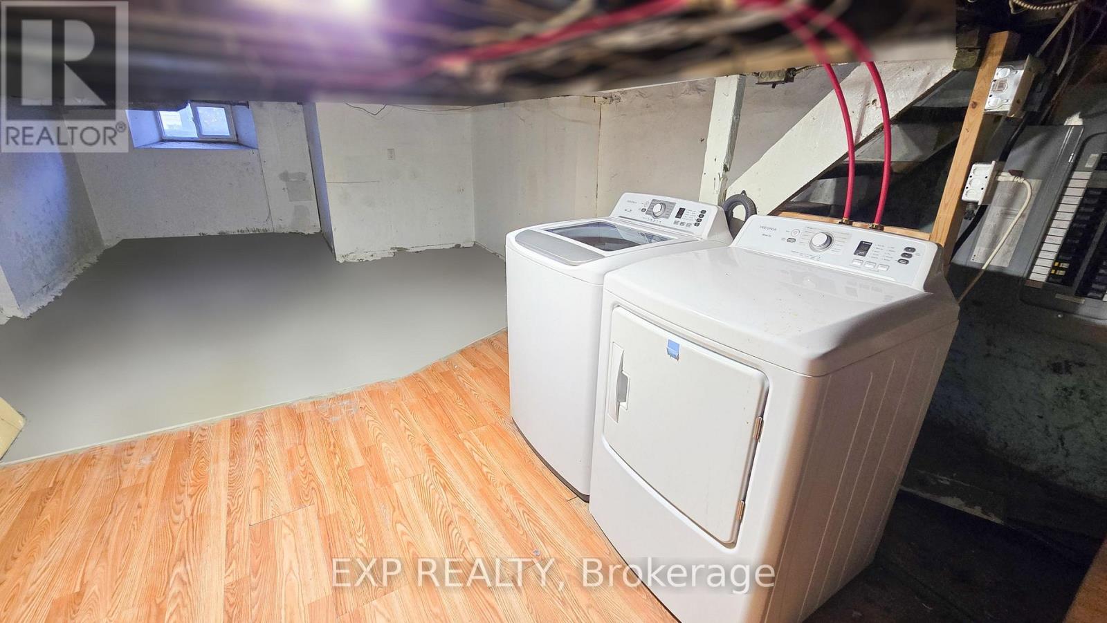455 Main Street W, Hamilton, ON - Indoor Photo Showing Laundry Room