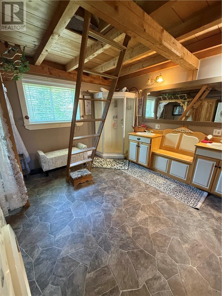 622 Pineflat, Westree, ON