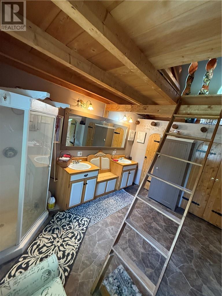 622 Pineflat, Westree, ON