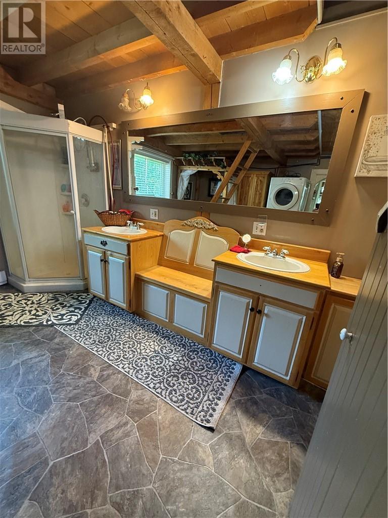 622 Pineflat, Westree, ON