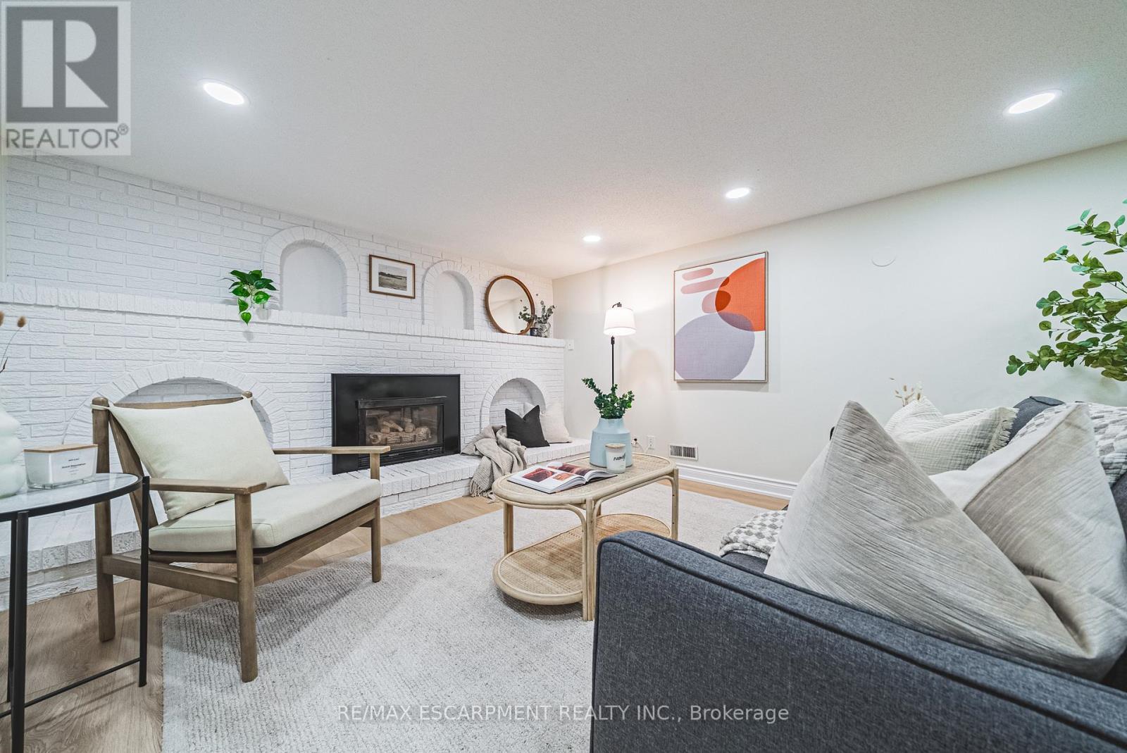 131 Welbourn Drive, Hamilton, ON - Indoor With Fireplace