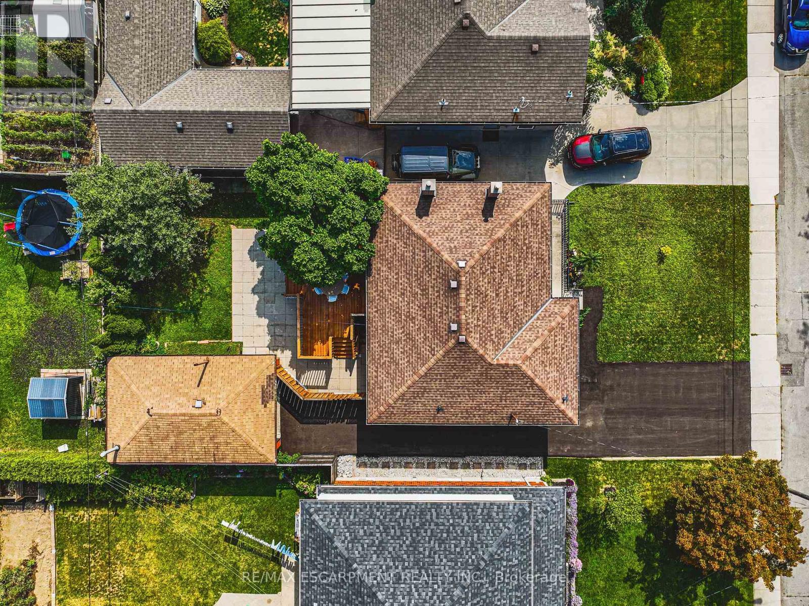 131 Welbourn Drive, Hamilton, ON - Outdoor