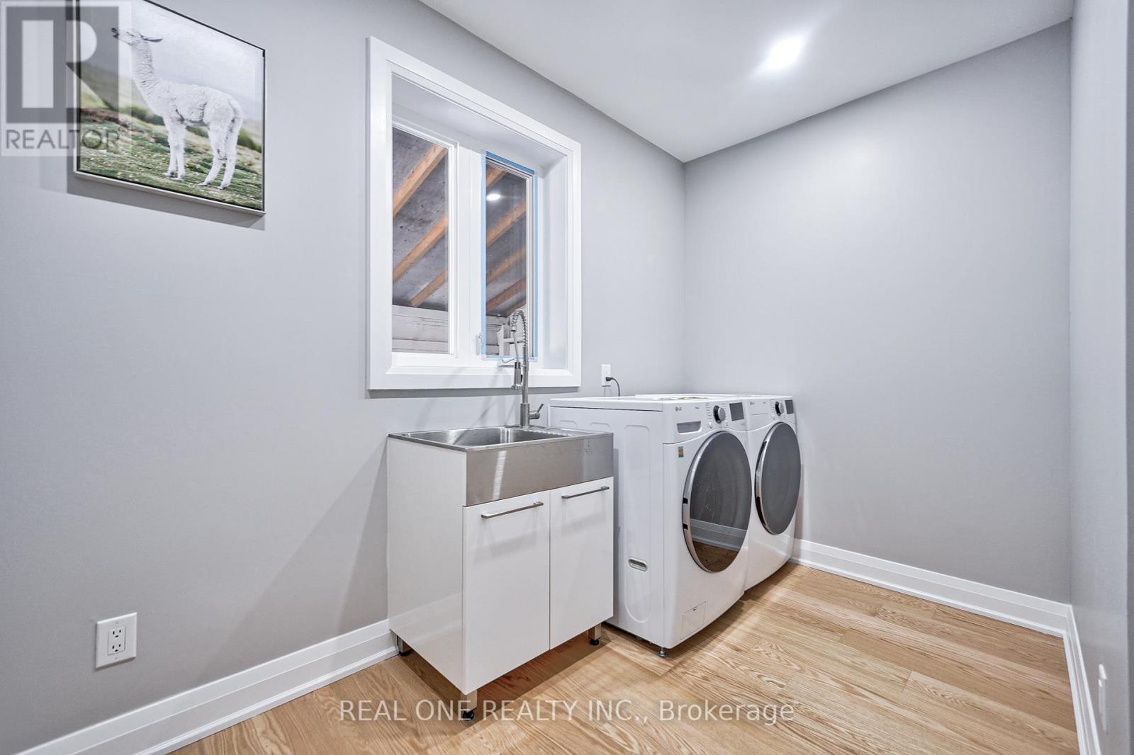 157 Glenholme Avenue, Toronto, ON - Indoor Photo Showing Laundry Room