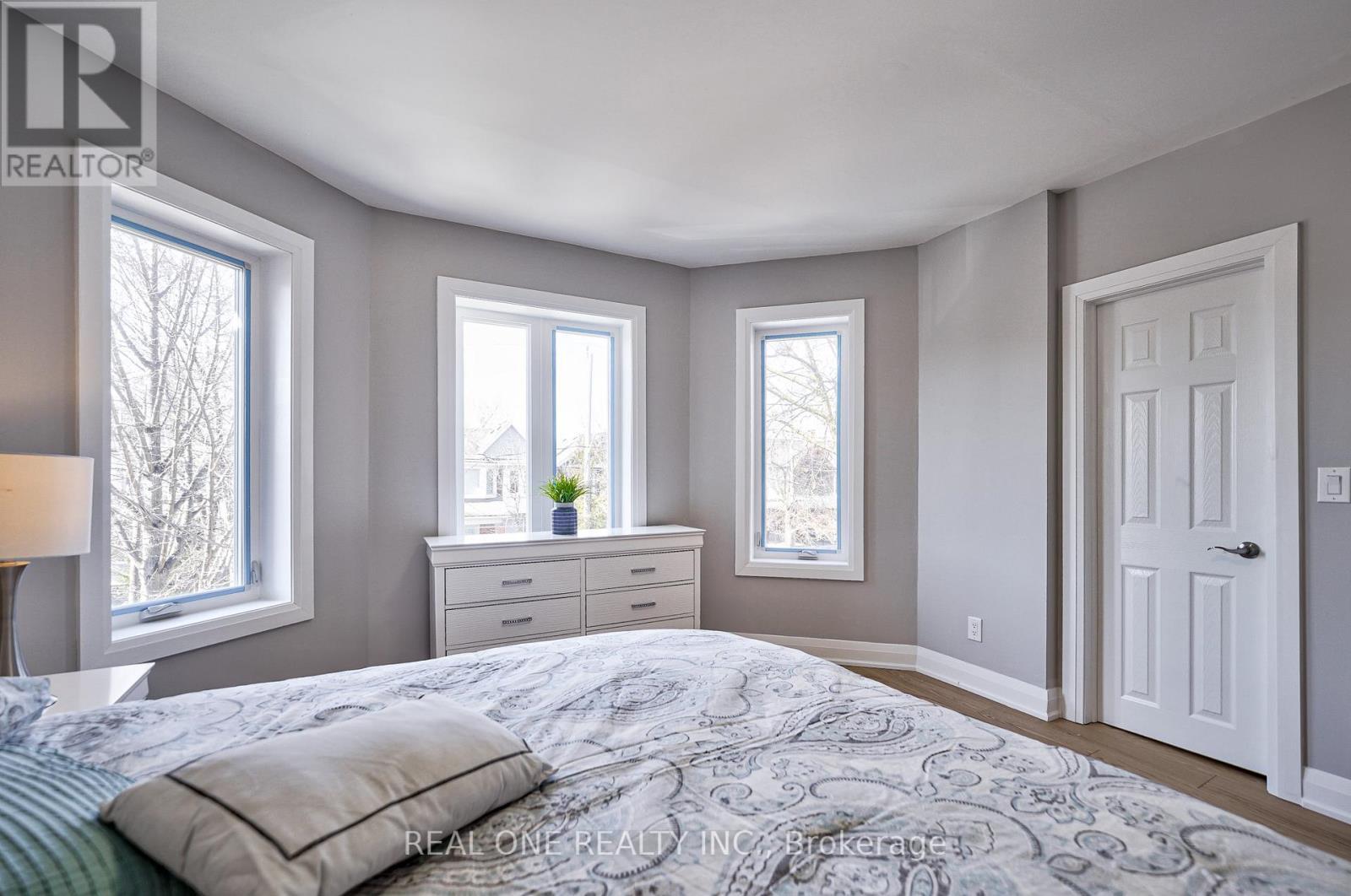 157 Glenholme Avenue, Toronto, ON - Indoor Photo Showing Bedroom