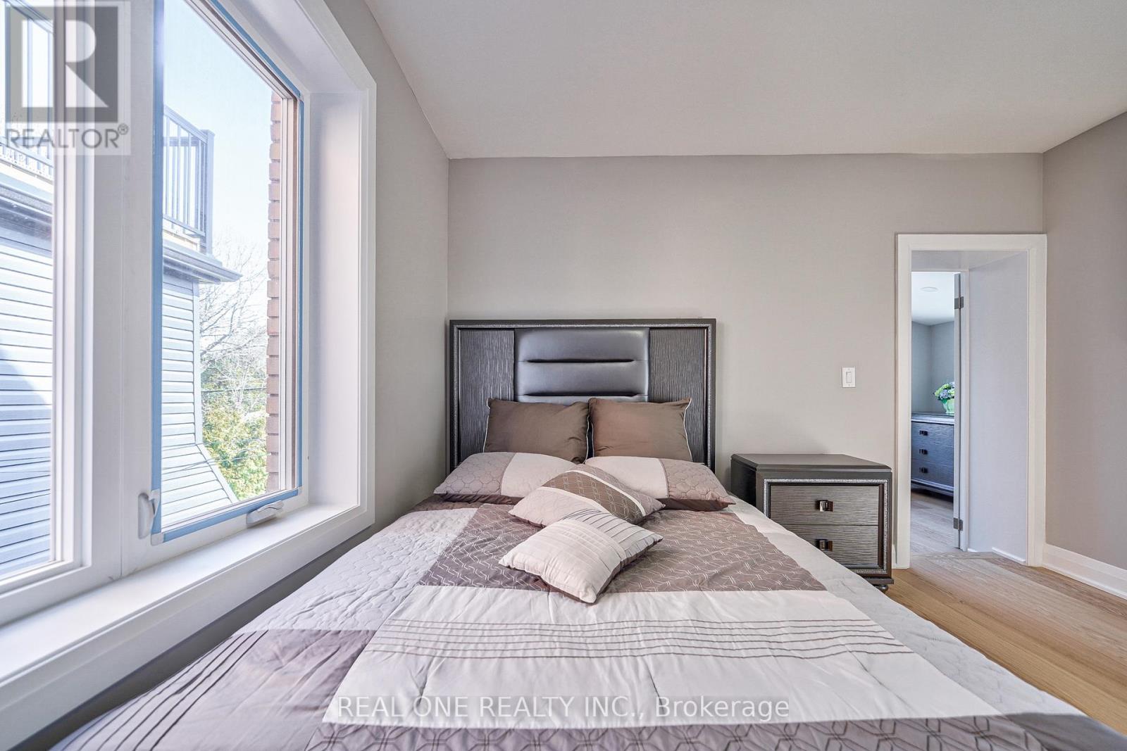 157 Glenholme Avenue, Toronto, ON - Indoor Photo Showing Bedroom