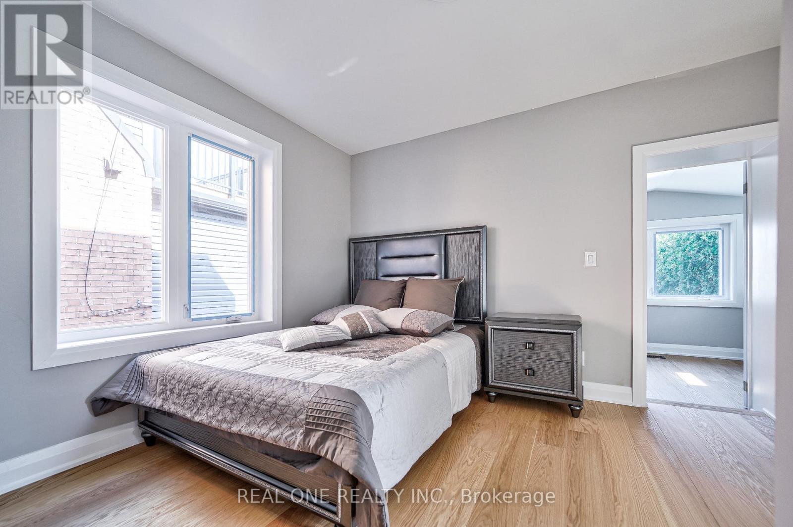 157 Glenholme Avenue, Toronto, ON - Indoor Photo Showing Bedroom