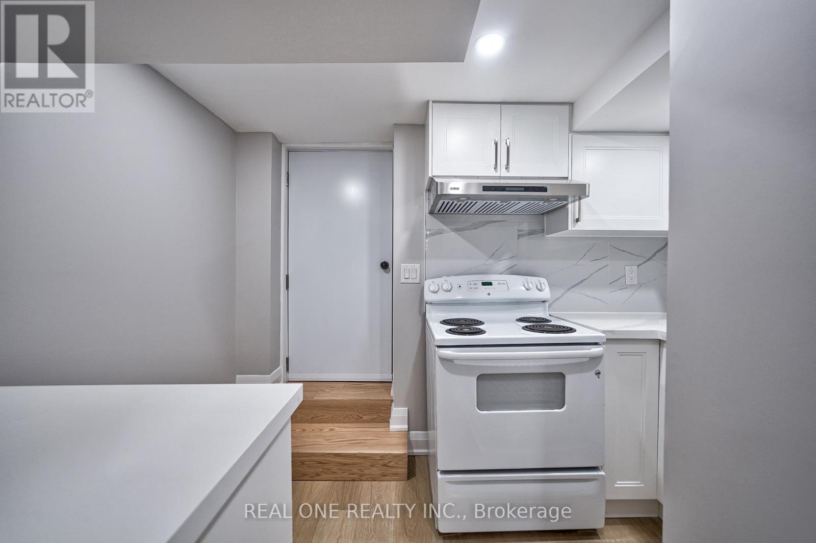 157 Glenholme Avenue, Toronto, ON - Indoor Photo Showing Kitchen