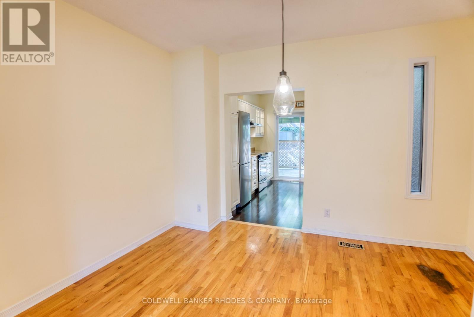 129 Elm Street, Ottawa, ON - Indoor Photo Showing Other Room