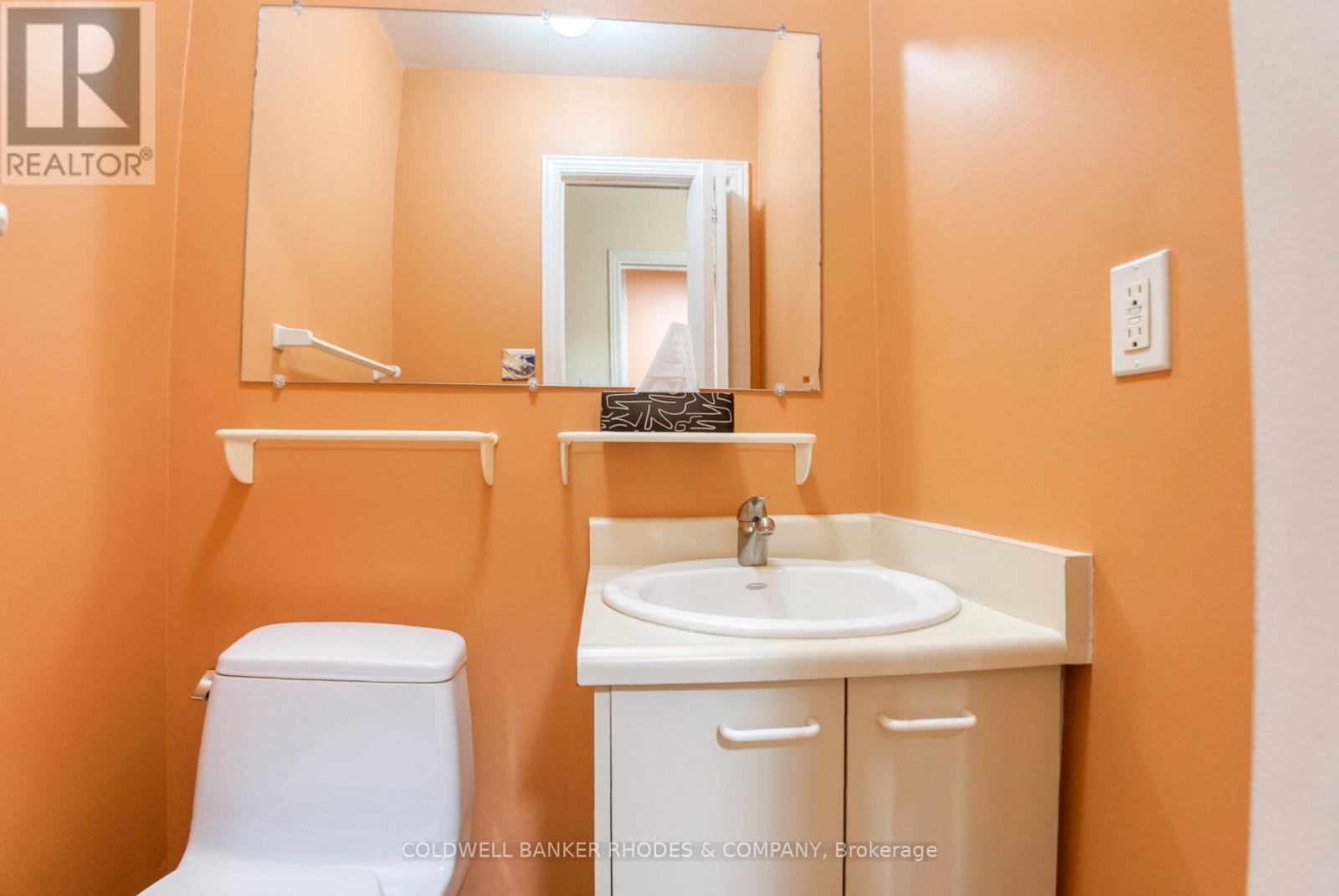 129 Elm Street, Ottawa, ON - Indoor Photo Showing Bathroom