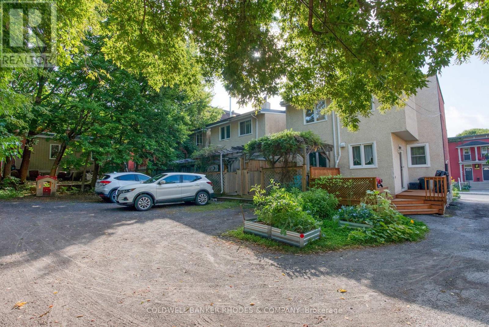 129 Elm Street, Ottawa, ON - Outdoor