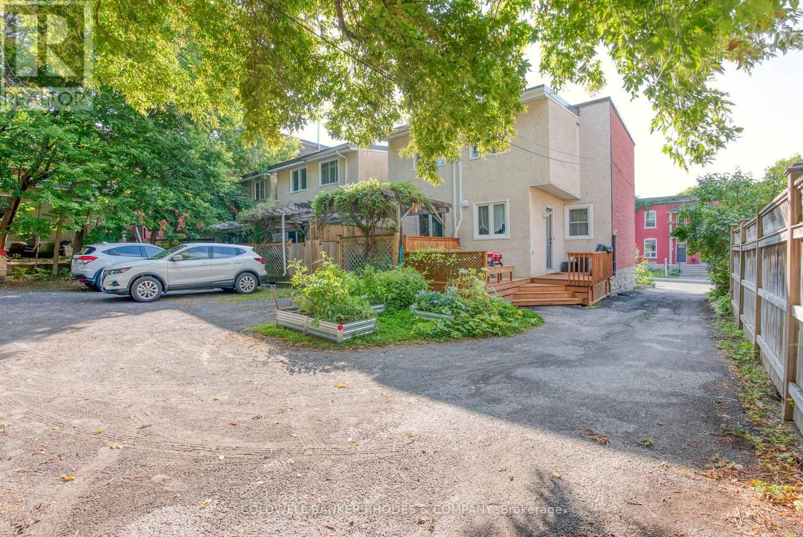 129 Elm Street, Ottawa, ON - Outdoor