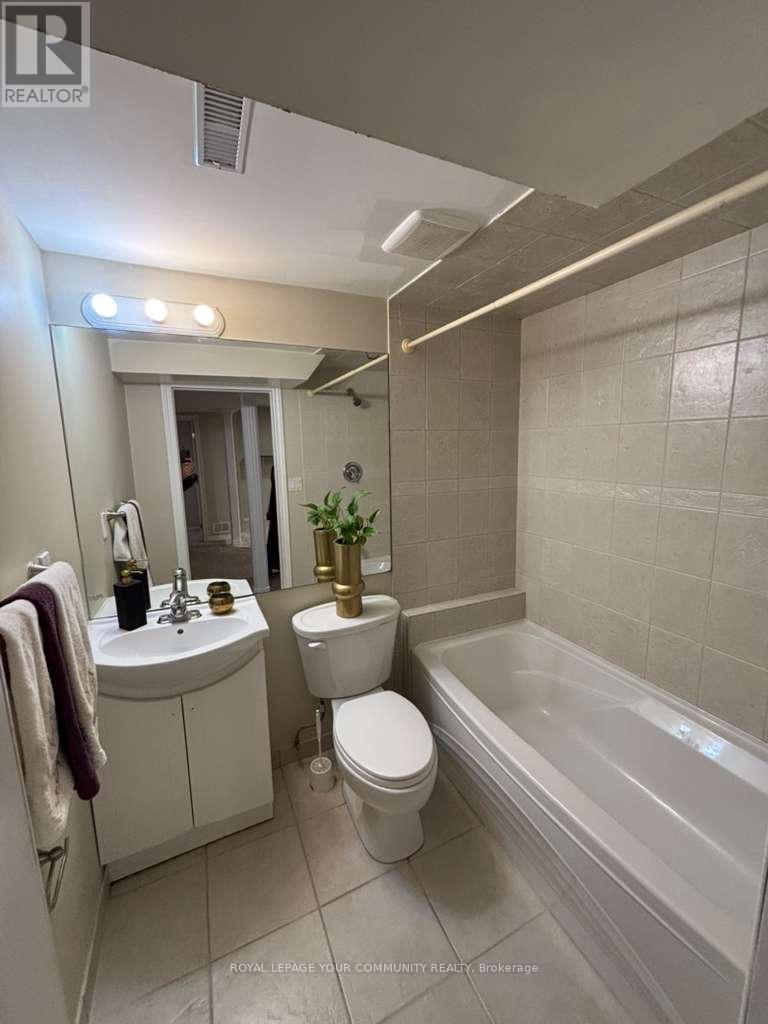 #Basement - 27 Michael Court, Vaughan, ON - Indoor Photo Showing Bathroom