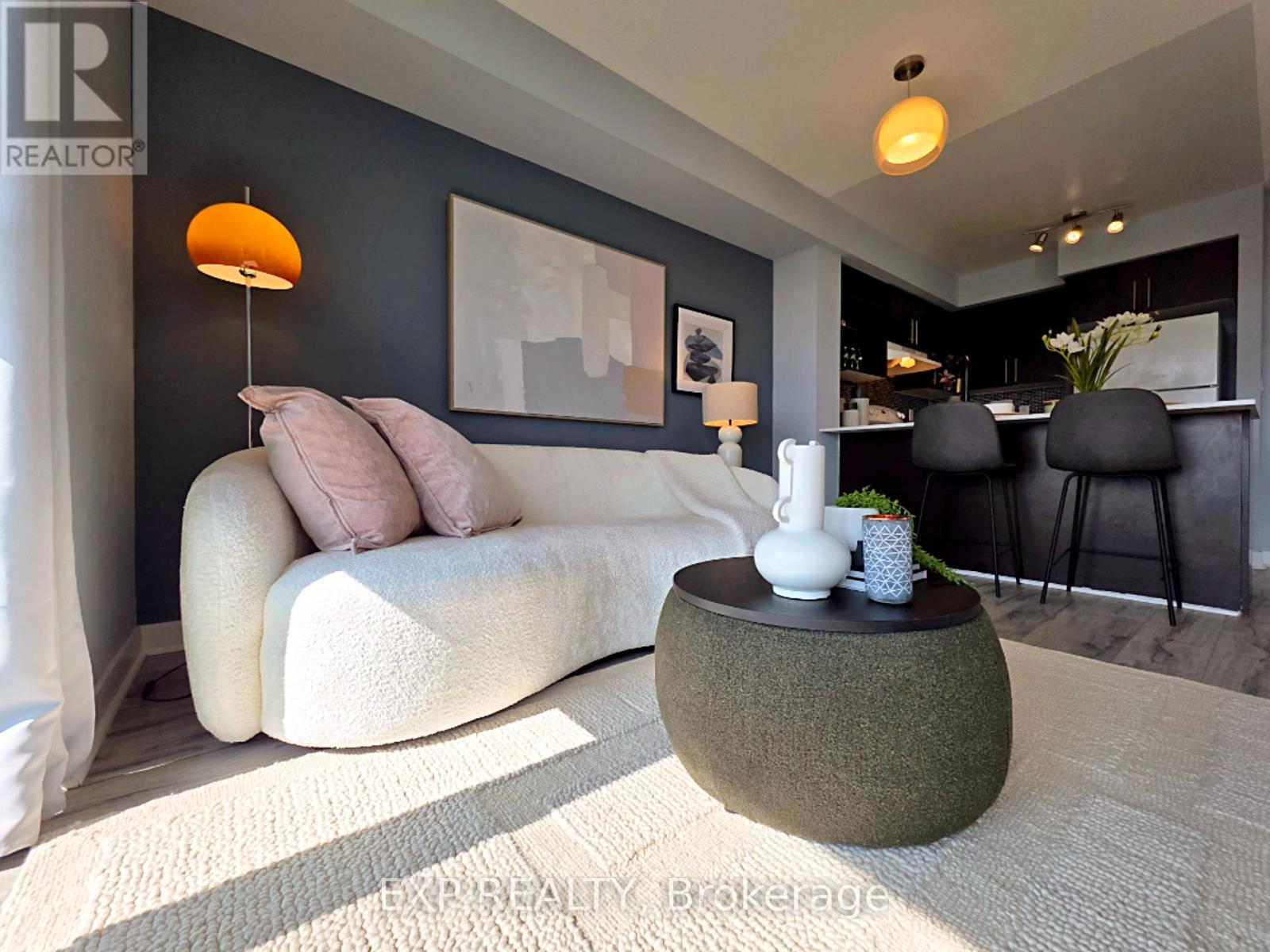 723 - 120 Dallimore Circle, Toronto, ON - Indoor