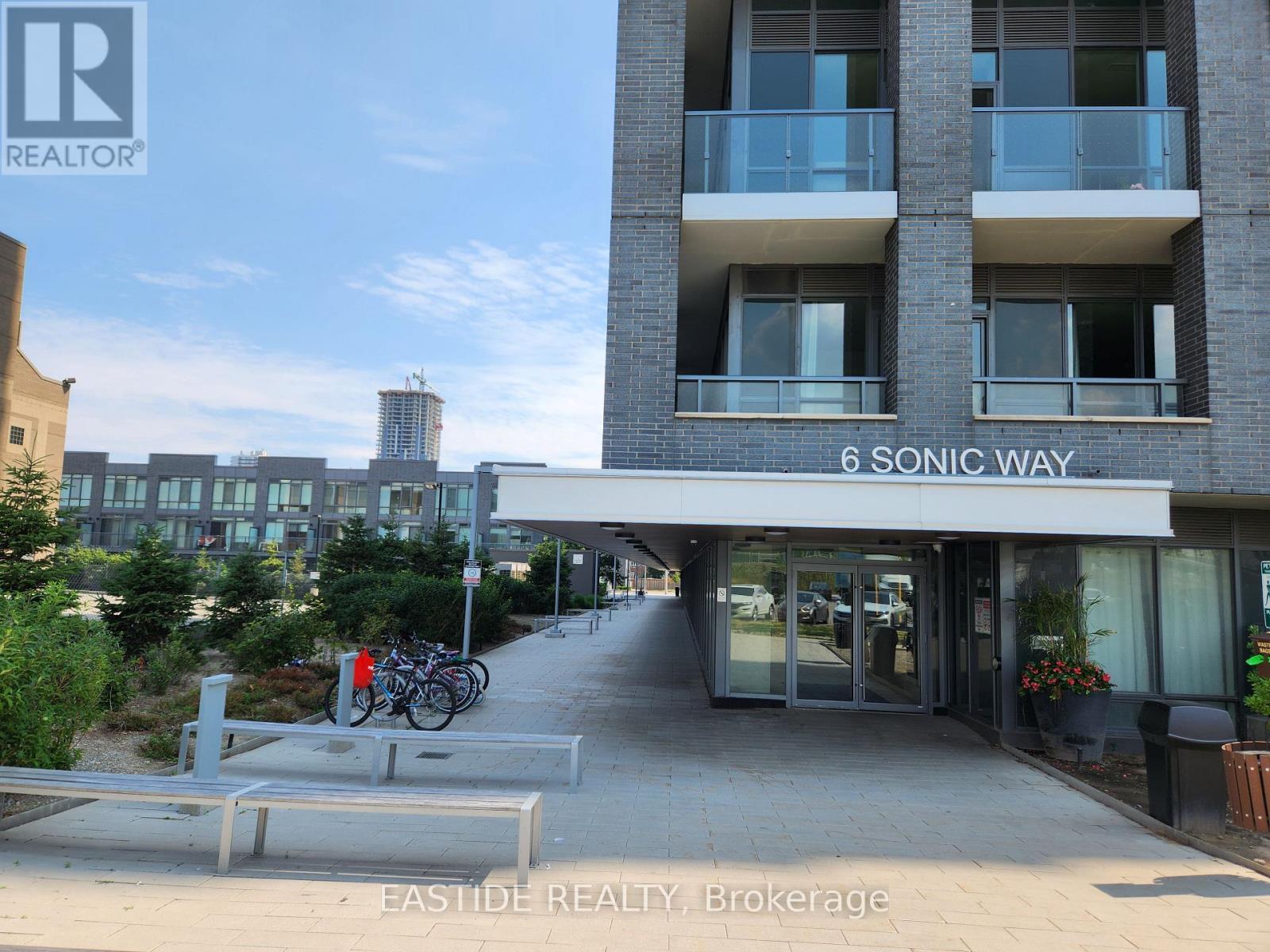 2704 - 6 Sonic Way, Toronto, ON - Outdoor