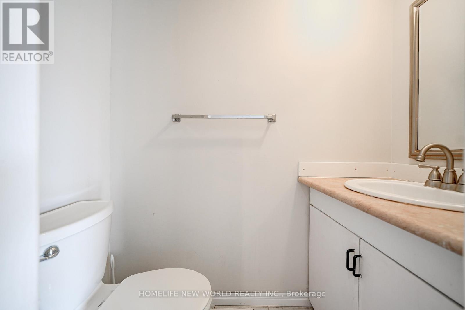 1St & 2Nd - 31 Spangler Road, Markham, ON - Indoor Photo Showing Bathroom