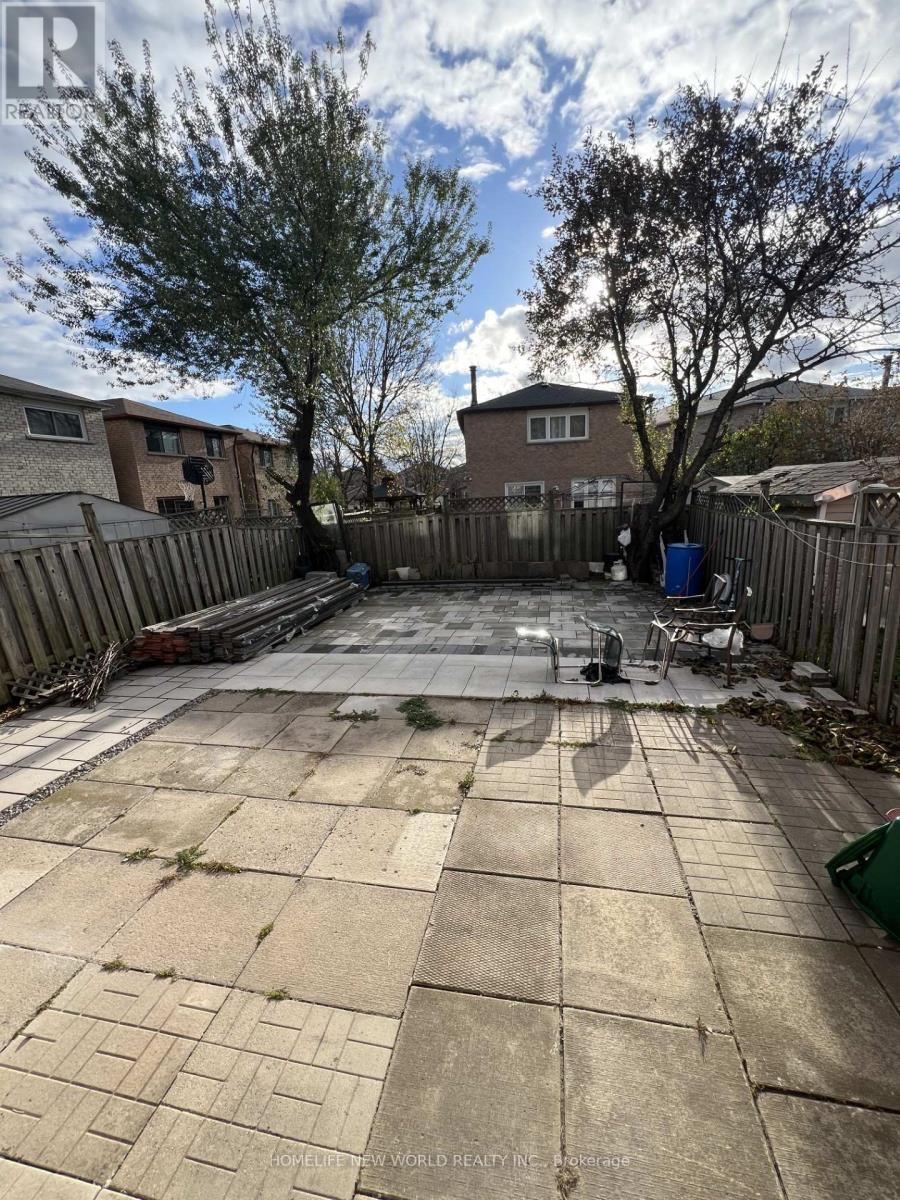 1St & 2Nd - 31 Spangler Road, Markham, ON - Outdoor