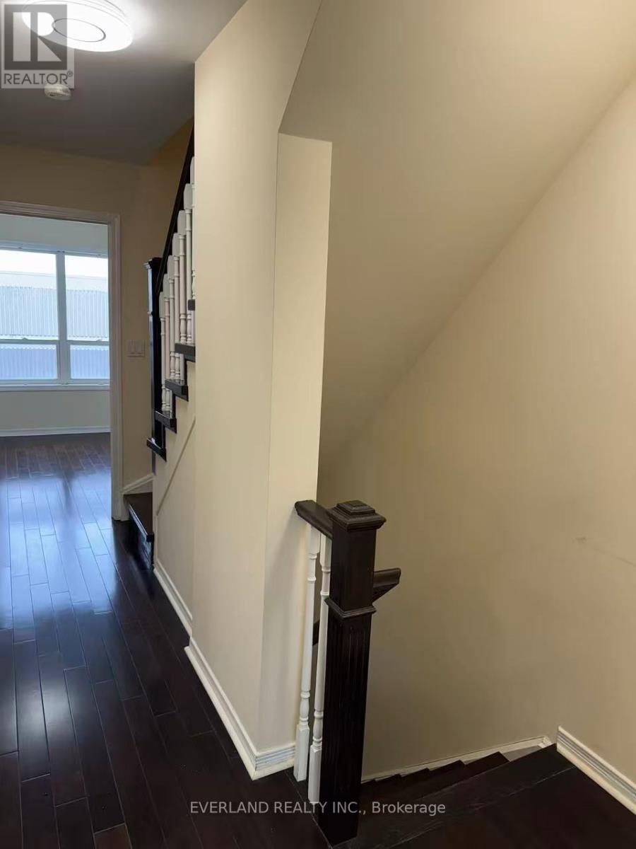 30 Faithful Way, Markham, ON - Indoor Photo Showing Other Room