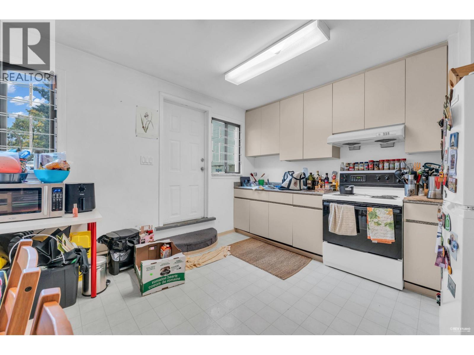 4473 W 10Th Avenue, Vancouver, BC