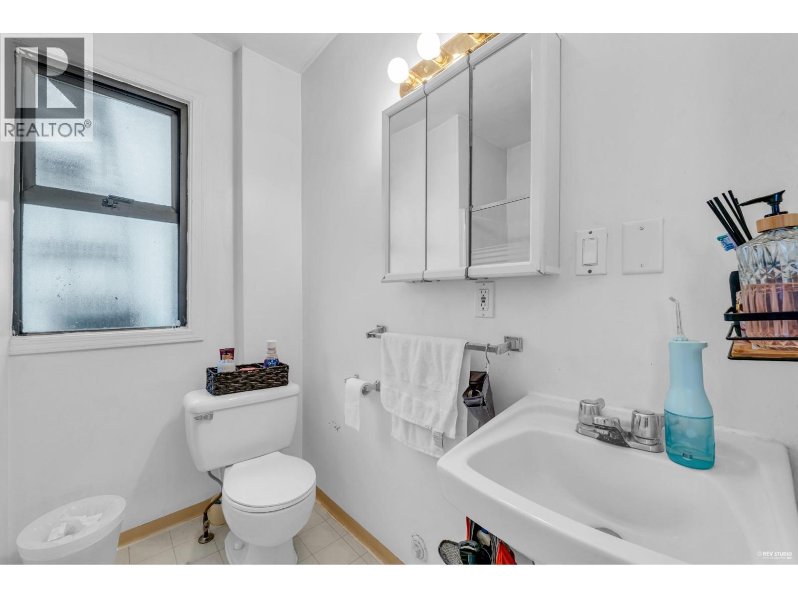 4473 W 10Th Avenue, Vancouver, BC