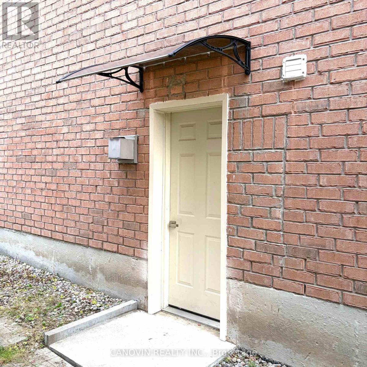 21 - 46 Misty Well Drive, Richmond Hill, ON - Outdoor With Exterior