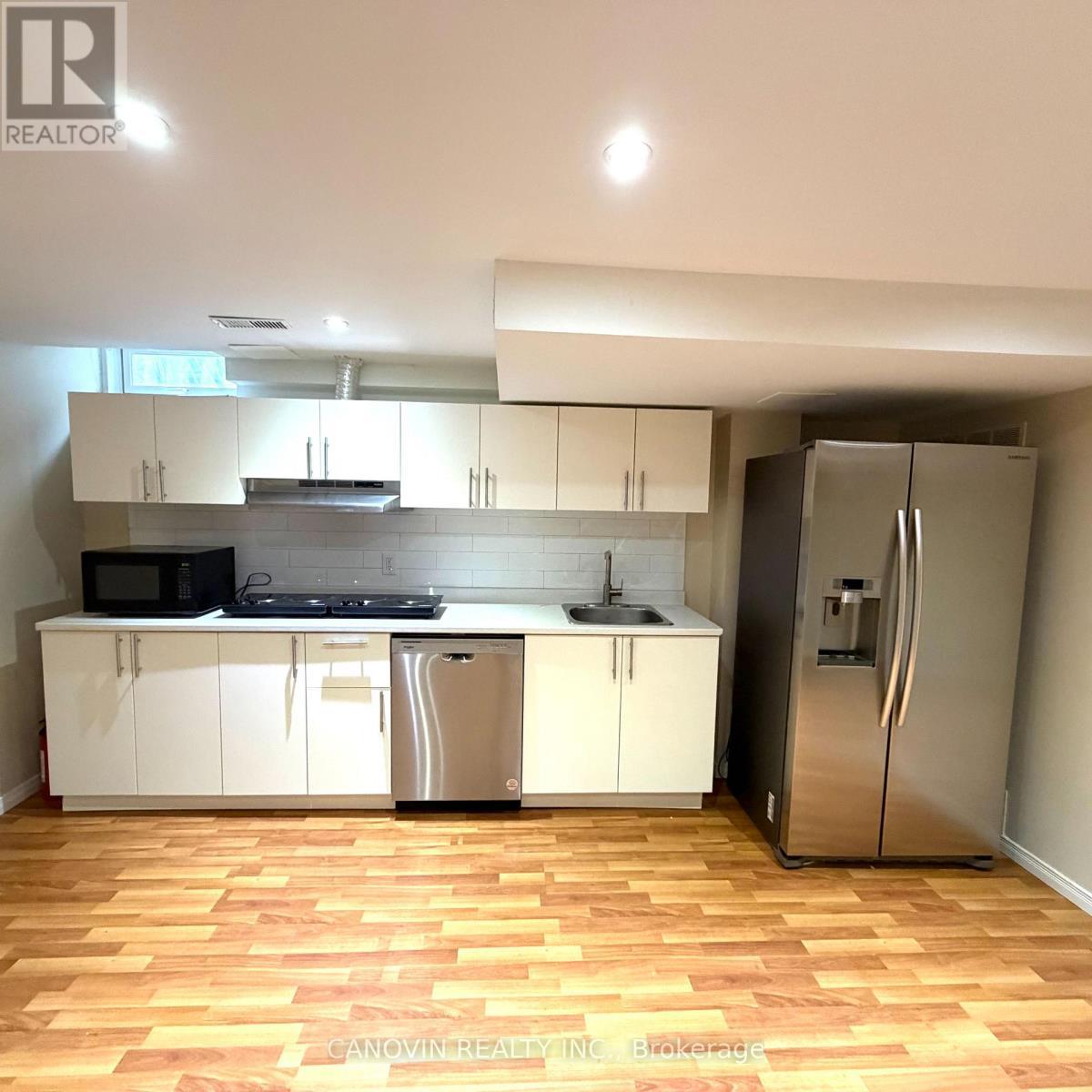 25 - 46 Misty Well Drive, Richmond Hill, ON - Indoor Photo Showing Kitchen