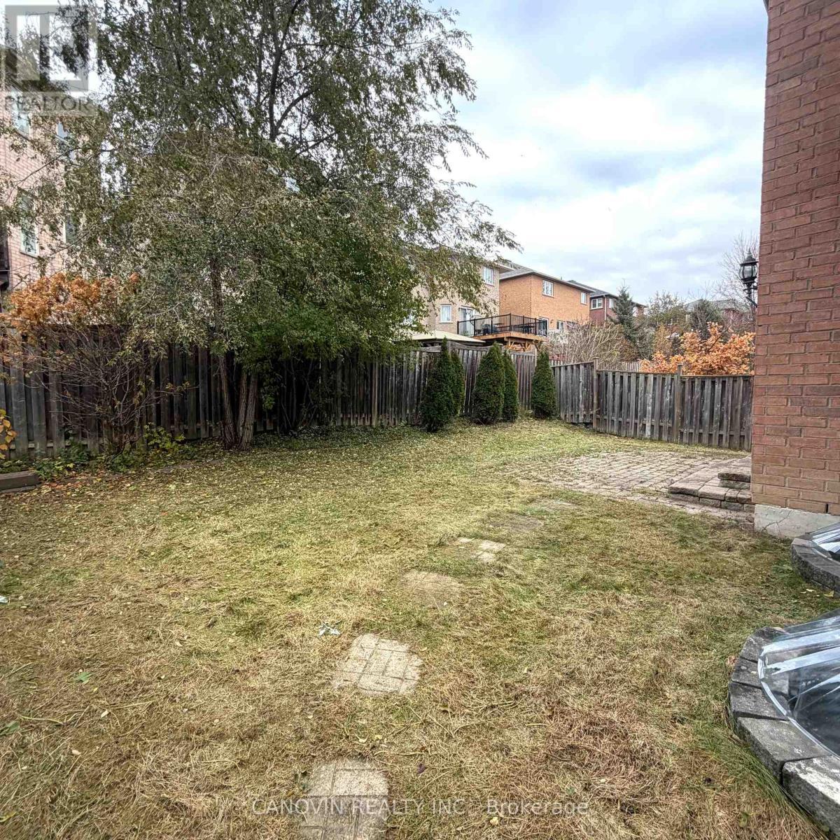 32 - 46 Misty Well Drive, Richmond Hill, ON - Outdoor