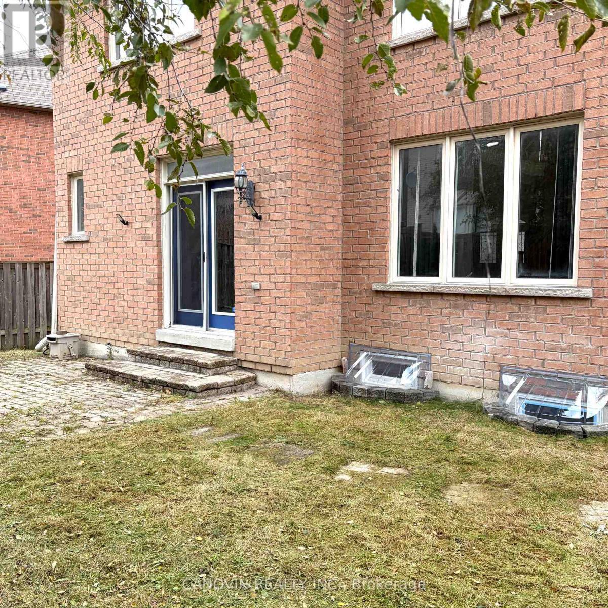 33 - 46 Misty Well Drive, Richmond Hill, ON - Outdoor With Exterior