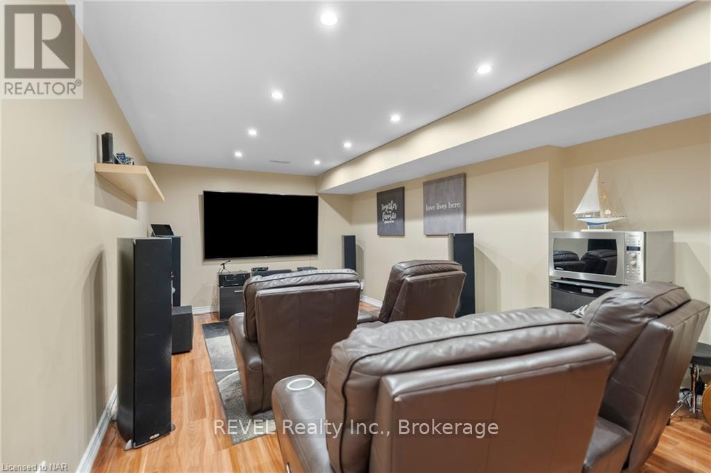 6500 St. Michael Avenue, Niagara Falls (Forestview), ON - Indoor