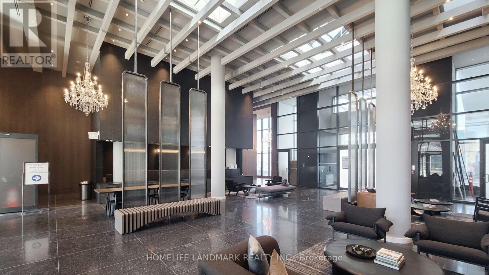 1510 - 8 Interchange Way, Vaughan, ON - Indoor Photo Showing Other Room