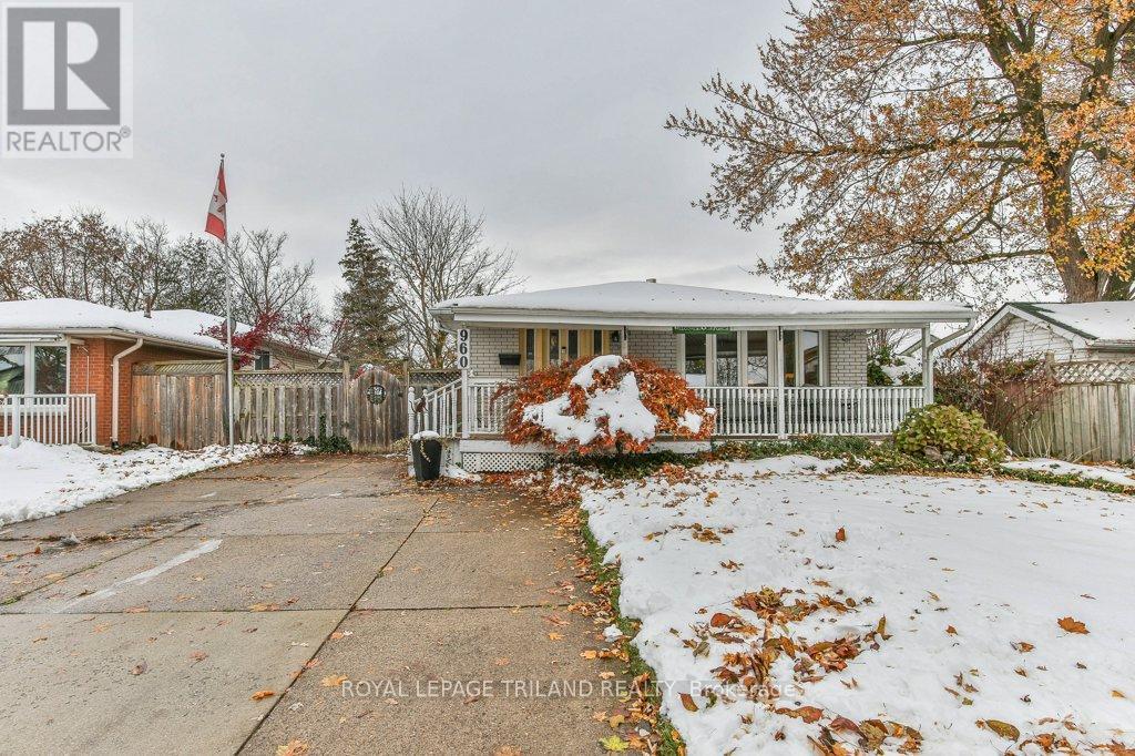 960 Osgoode Drive, London South (South Y), ON - Outdoor With Deck Patio Veranda