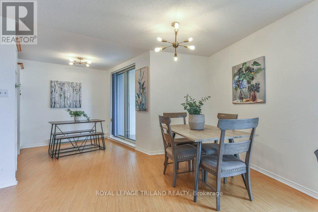 505 - 500 Talbot Street, London East (East F), ON - Indoor Photo Showing Dining Room