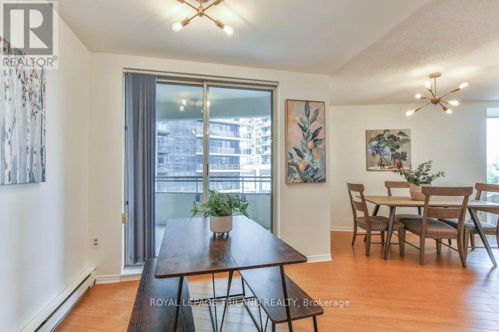 505 - 500 Talbot Street, London East (East F), ON - Indoor Photo Showing Dining Room