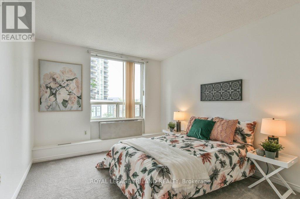 505 - 500 Talbot Street, London East (East F), ON - Indoor Photo Showing Bedroom