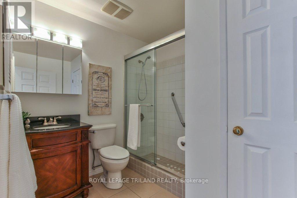 505 - 500 Talbot Street, London East (East F), ON - Indoor Photo Showing Bathroom