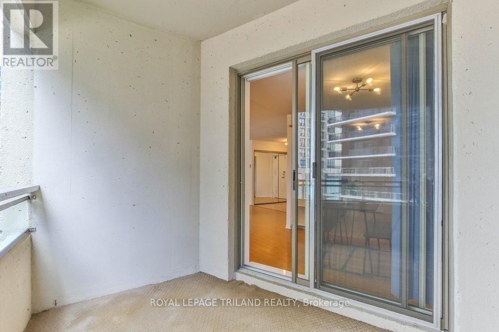 505 - 500 Talbot Street, London East (East F), ON - With Balcony With Exterior