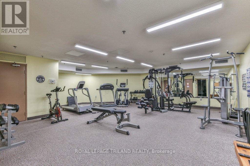 505 - 500 Talbot Street, London East (East F), ON - Indoor Photo Showing Gym Room