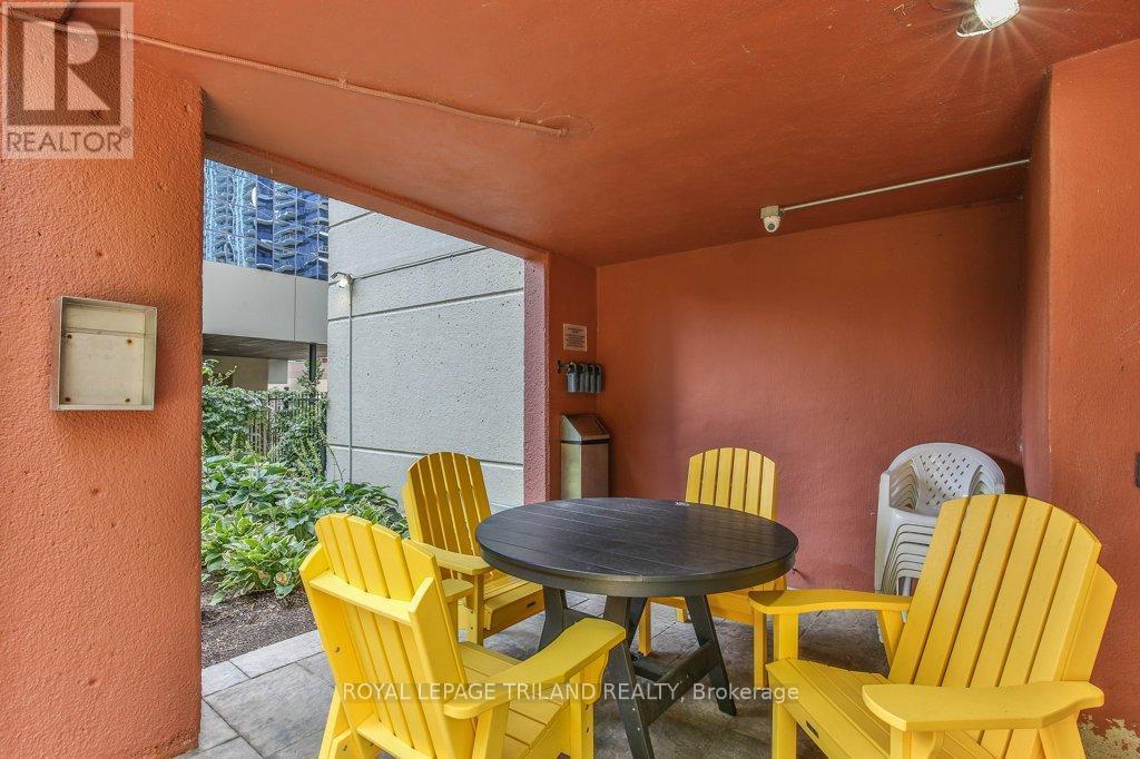 505 - 500 Talbot Street, London East (East F), ON - Indoor Photo Showing Dining Room