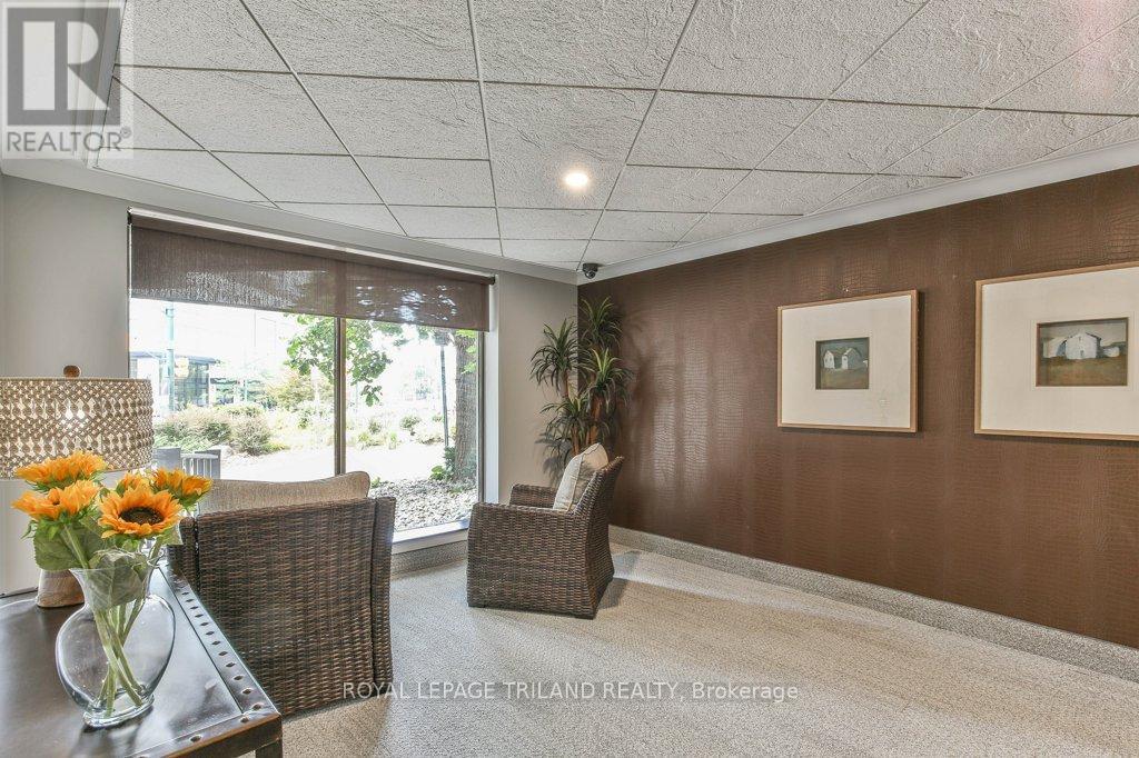 505 - 500 Talbot Street, London East (East F), ON - Indoor