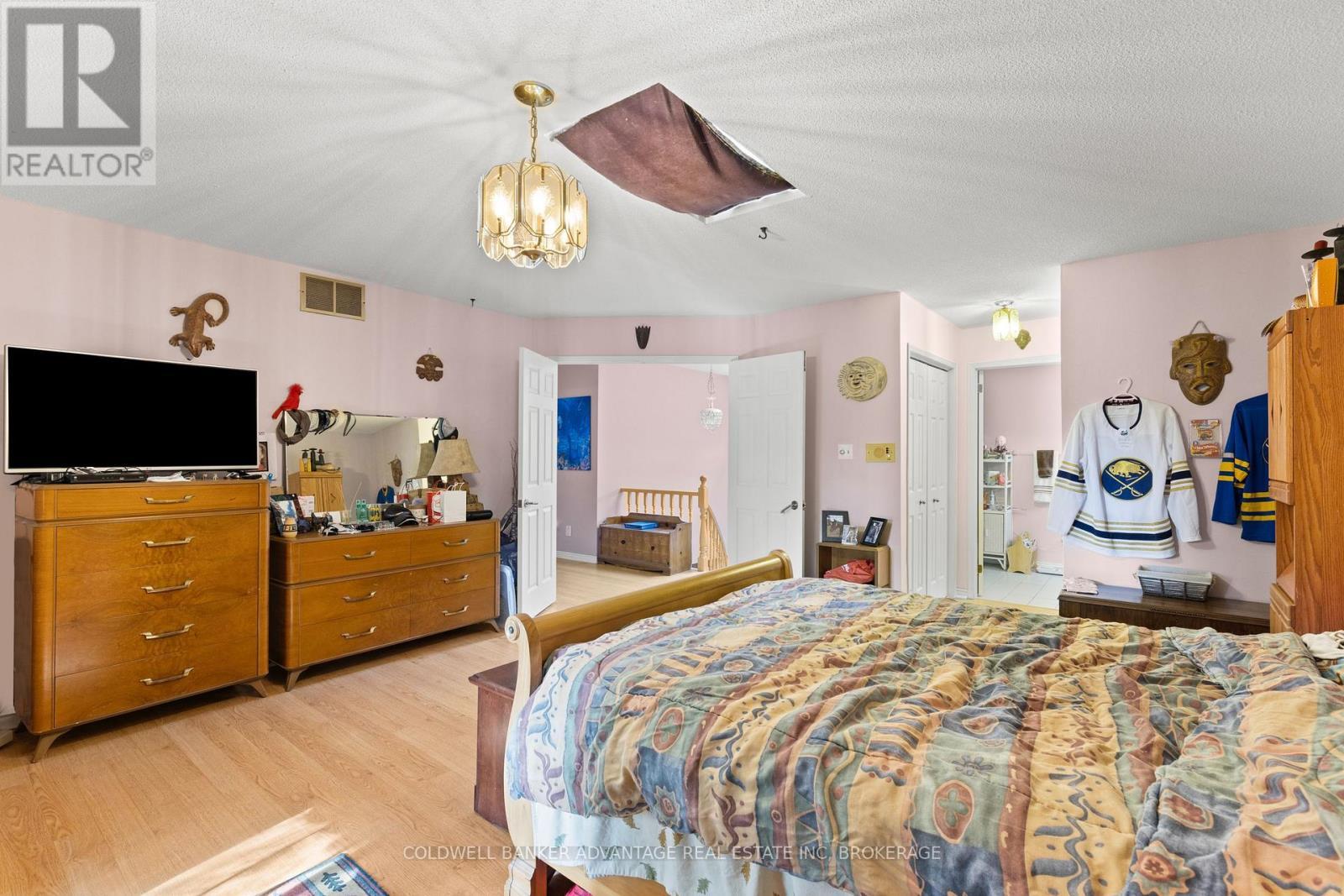 35 Woodrush Avenue, Welland (N. Welland), ON - Indoor Photo Showing Bedroom