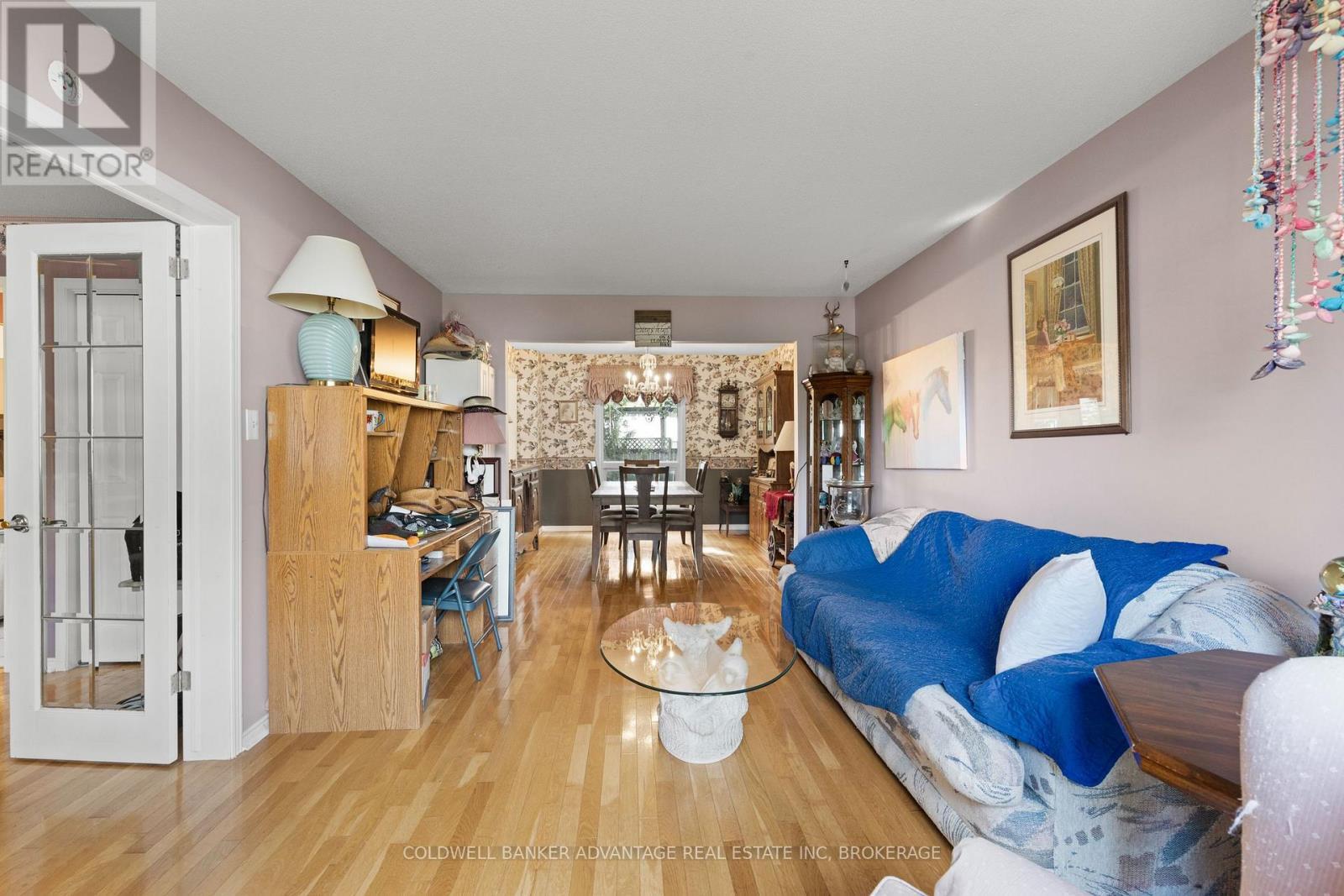 35 Woodrush Avenue, Welland (N. Welland), ON - Indoor Photo Showing Living Room