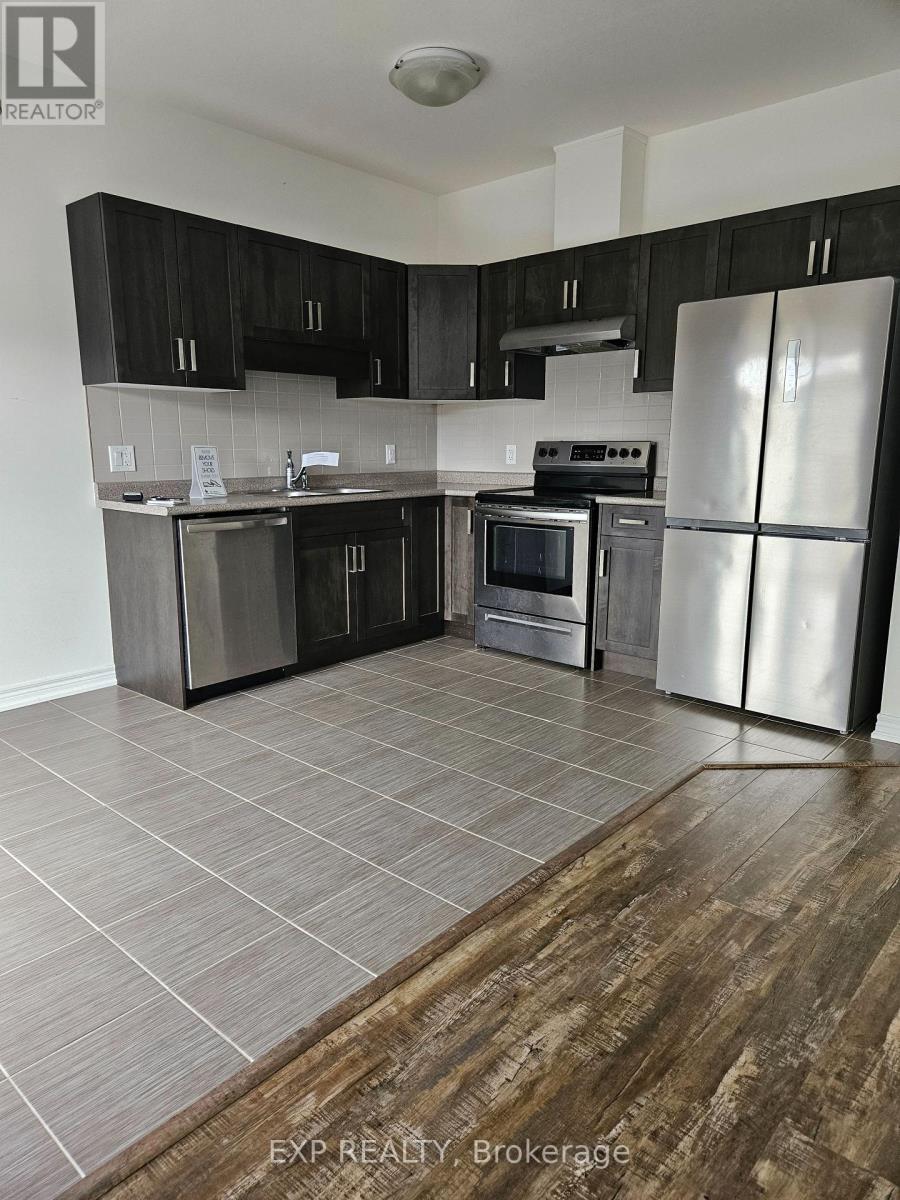 180 Sunflower Place, Welland, ON - Indoor Photo Showing Kitchen With Stainless Steel Kitchen