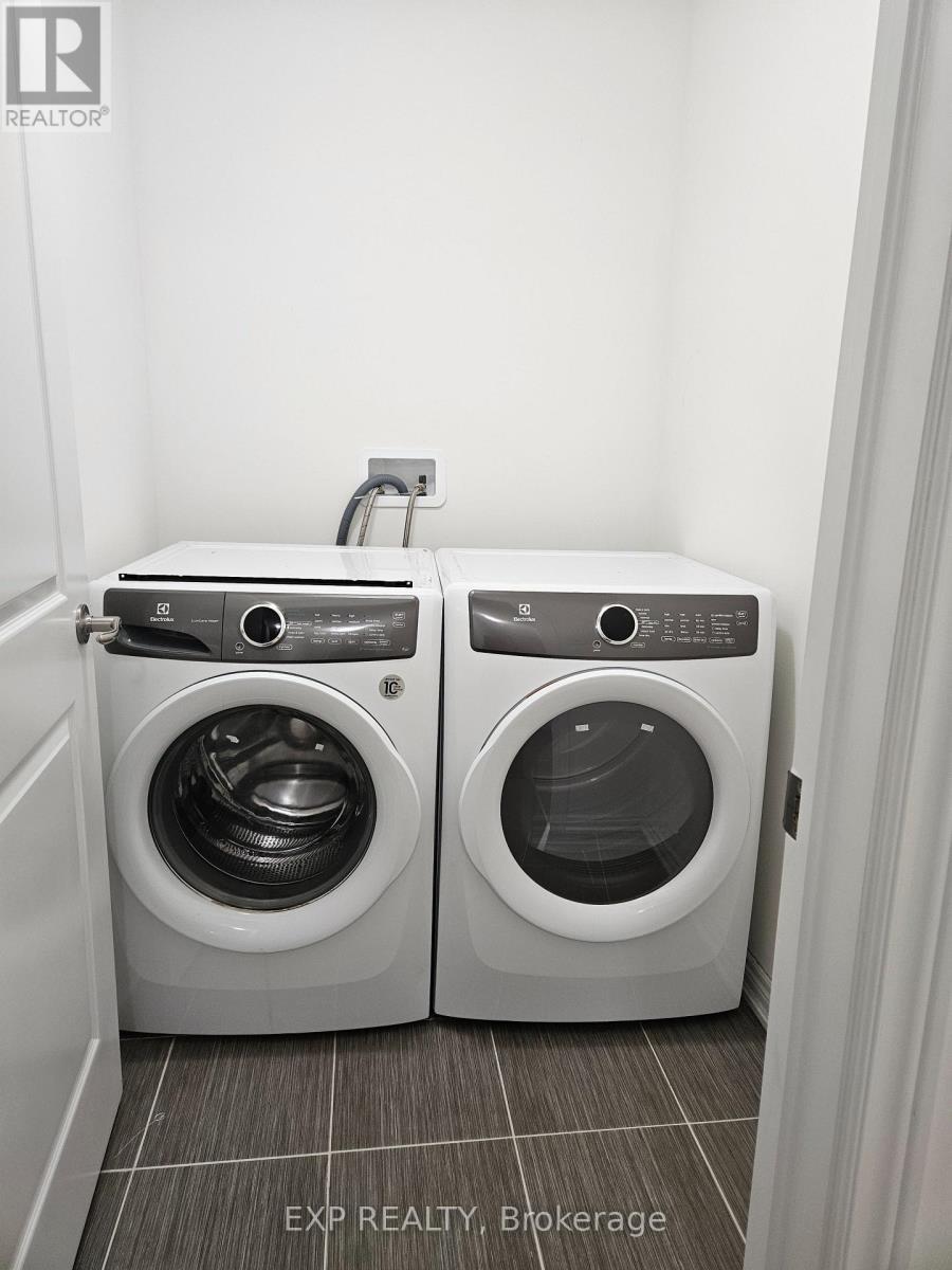180 Sunflower Place, Welland, ON - Indoor Photo Showing Laundry Room