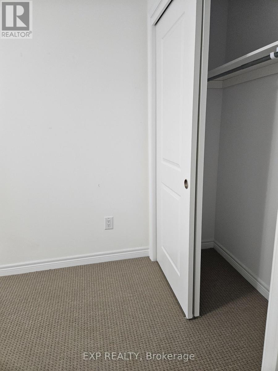 180 Sunflower Place, Welland, ON - Indoor Photo Showing Other Room