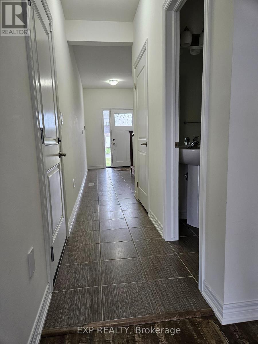 180 Sunflower Place, Welland, ON - Indoor Photo Showing Other Room