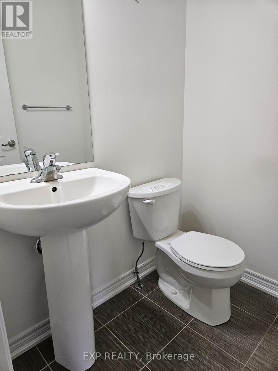 180 Sunflower Place, Welland, ON - Indoor Photo Showing Bathroom