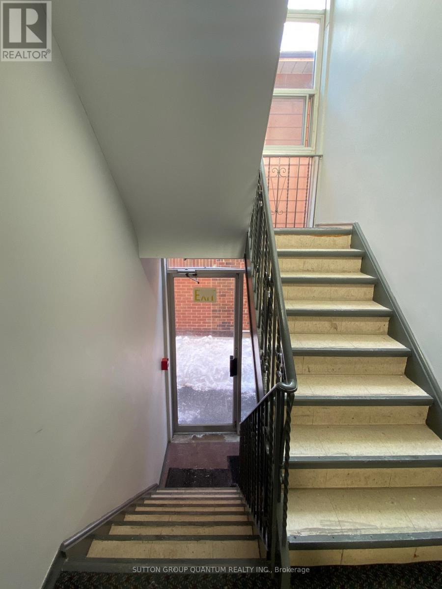 #2 - 25A Milton Street, Toronto, ON - Indoor Photo Showing Other Room